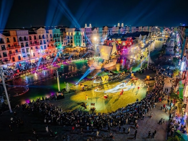 Giới trẻ “phải lòng” Grand World vì mang tới hàng triệu trải nghiệm độc đáo cùng hàng loạt sự kiện “bom tấn” đẳng cấp quốc tế.