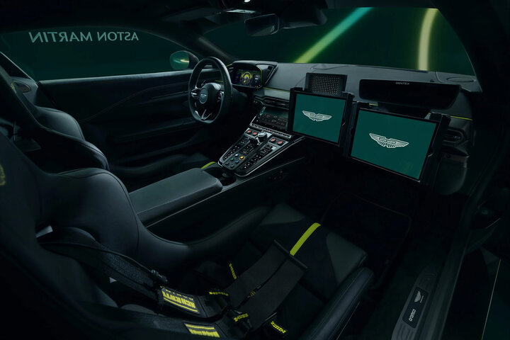 Aston Martin Vantage thế hệ mới làm xe an toàn cho giải đua F1 2024