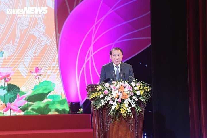 Bộ trưởng Nguyễn Văn Hùng phát biểu tại Lễ trao tặng danh hiệu NSND, NSƯT lần thứ 10.