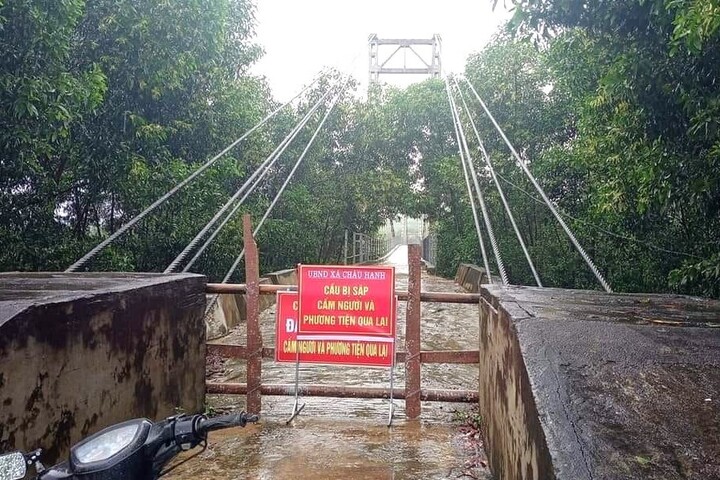 Cầu treo Kẻ Nính bị hỏng từ lâu trước khi sập vào trưa 6/3.