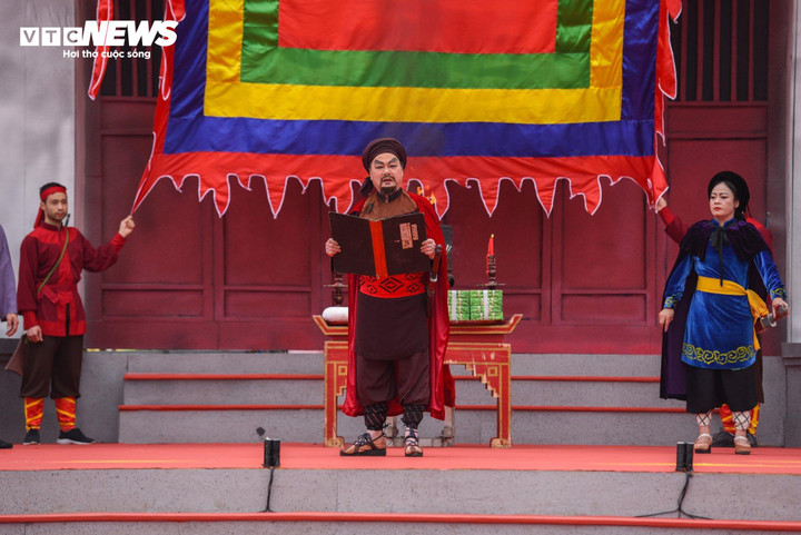 Màn diễn xướng tái hiện lại cuộc Khởi nghĩa Yên Thế do diễn viên Nhà hát Chèo tỉnh Bắc Giang biểu diễn.