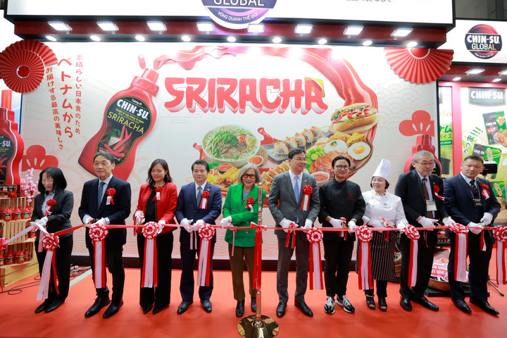 Tương ớt Chinsu Sriracha vừa ra mắt đã 'dậy sóng' ở Nhật Bản - 6