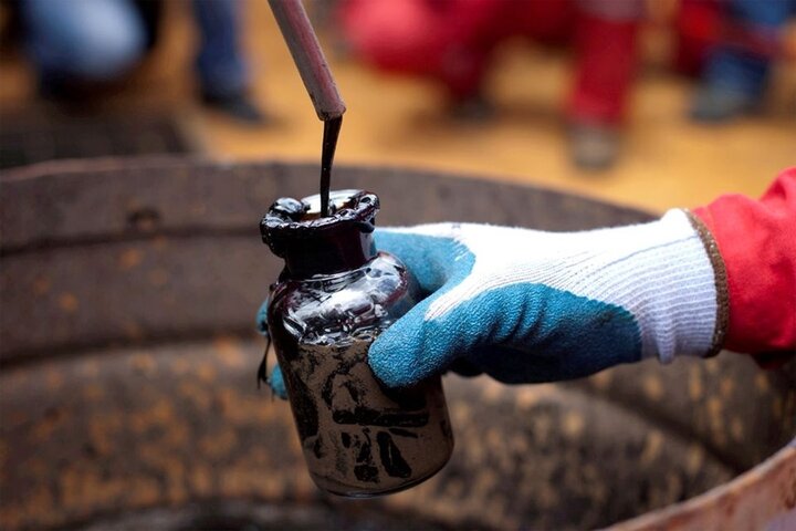 Giá xăng dầu chững lại. (Ảnh minh họa: Reuters).