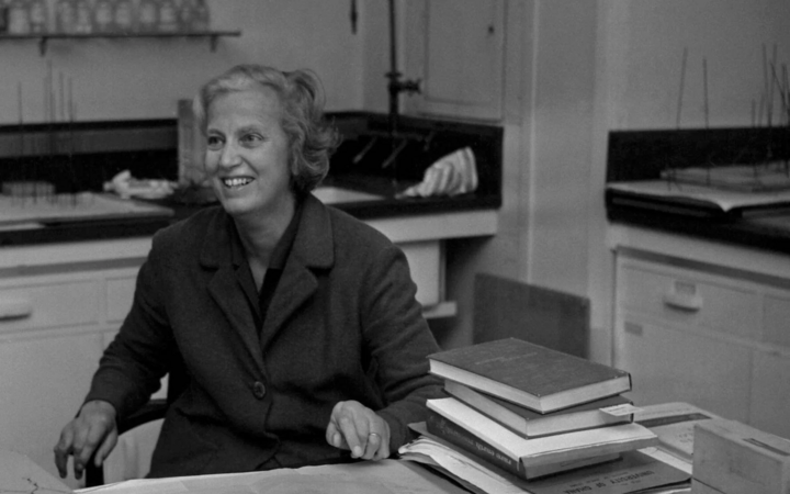 Dorothy Hodgkin - nhà khoa học nữ mở đường cho ngành tinh thể học tia X