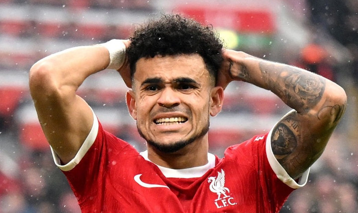 Diaz tiếc nuối sau bàn thắng hụt. (Ảnh: Getty Images)