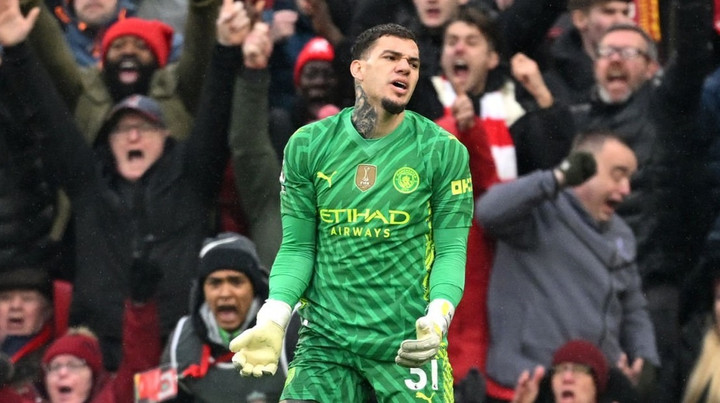 Ederson chấn thương. (Ảnh: Getty Images)
