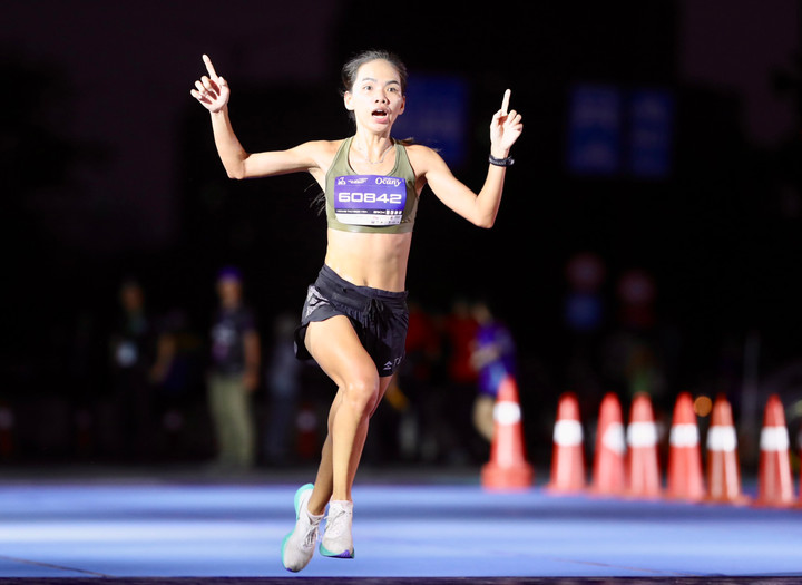 Hoàng Thị Ngọc Hoa về nhất nội dung nữ.