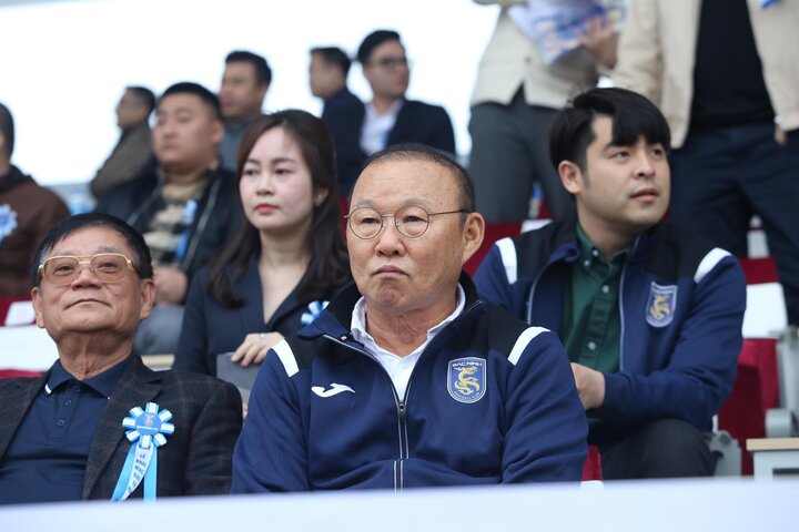 HLV Park Hang Seo giữ vai trò cố vấn của CLB Bắc Ninh với nhiệm vụ giúp đội bóng này kiện toàn theo hướng chuyên nghiệp cả về hoạt động chuyên môn lẫn kinh doanh. Ông Park sẽ hỗ trợ đội bóng trong các chiến lược phát triển bóng đá, cố vấn đào tạo trẻ, tạo nguồn lực cho đội 1.