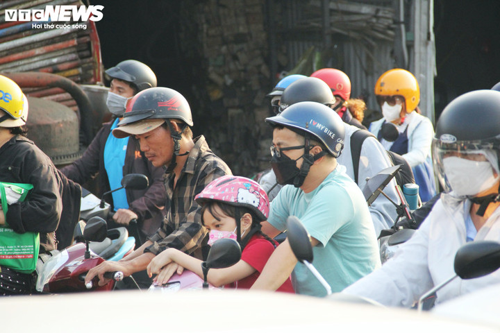 Thời tiết TP.HCM hôm nay ngày 10/3 trời nắng, nhiệt độ cao nhất 36 độ C.