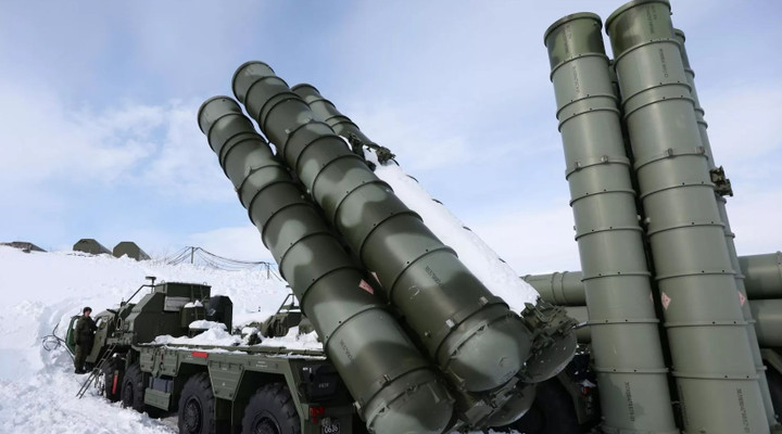 Hệ thống phòng không S-400.