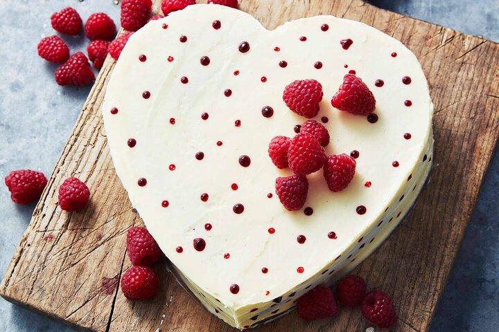 Bánh kem là một trong những gợi ý quà tặng Valentine trắng 14/3(Ảnh: Bhg)