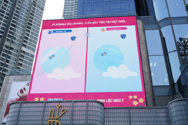 Siêu game mùa Tết “Saymee Du Xuân” xuất hiện trên playable billboard tại Landmark 81.