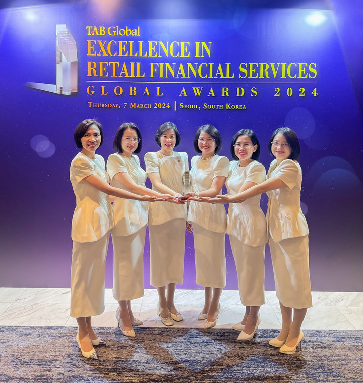 BIDV lập kỷ lục 9 lần nhận giải thưởng 'Ngân hàng bán lẻ tốt nhất Việt Nam' - 2