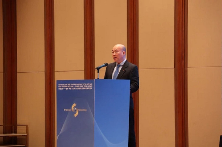 Ông Vũ Bá Phú, Cục trưởng Cục Xúc tiến Thương mại phát biểu tại hội nghị. (Ảnh: PV/Vietnam+)