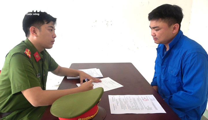 Vũ Đình Phi làm việc với cơ quan công an.