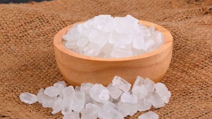 Đường phèn có nhiều tác dụng tốt với cơ thể. (Ảnh: Rewhitez)