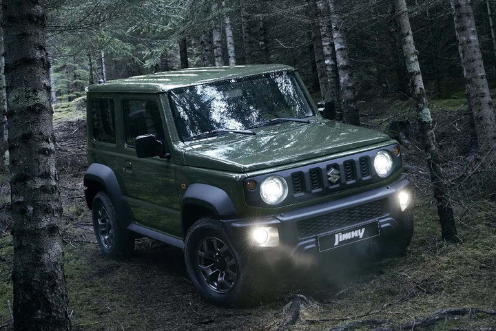 Suzuki Jimny dù chưa ra mắt chính thức nhưng đã bàn giao cho khách hàng.