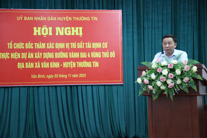 Ông Phan Thanh Tùng, Phó Chủ tịch Thường trực UBND huyện Thường Tín phát biểu chỉ đạo tại hội nghị. (Ảnh: thuongtin.hanoi.gov.vn)