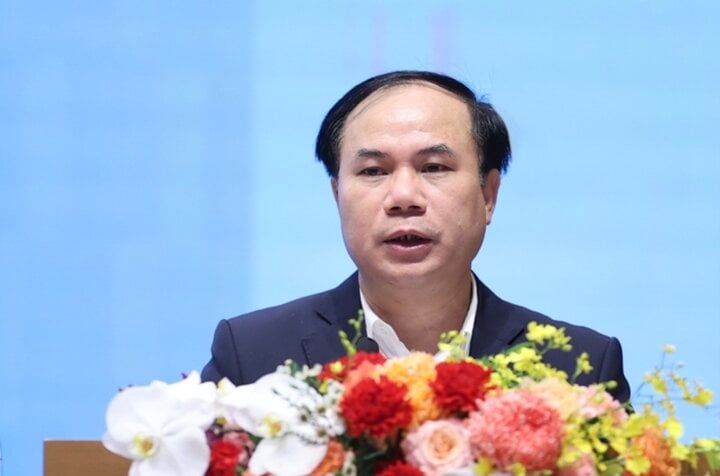 Thứ trưởng Bộ Xây dựng Nguyễn Văn Sinh phát biểu tại Hội nghị. (Ảnh: VGP/Nhật Bắc)