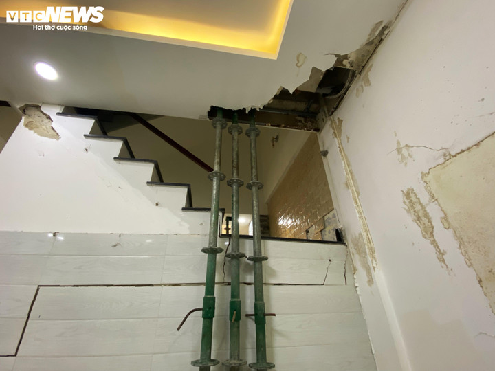 Theo báo cáo của đơn vị kiểm định, nguyên nhân gây hư hỏng công trình nhà số 2/36A Cao Thắng chủ yếu là do tác động từ quá trình thi công xây mới công trình số 430-430A đường Nguyễn Thị Minh Khai.