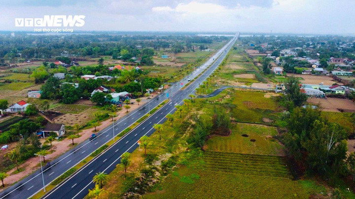 Theo Phó Thủ tướng Trần Lưu Quang, trong tương lai, Quảng Nam được dự đoán sẽ là địa phương trọng tâm kết nối vùng.