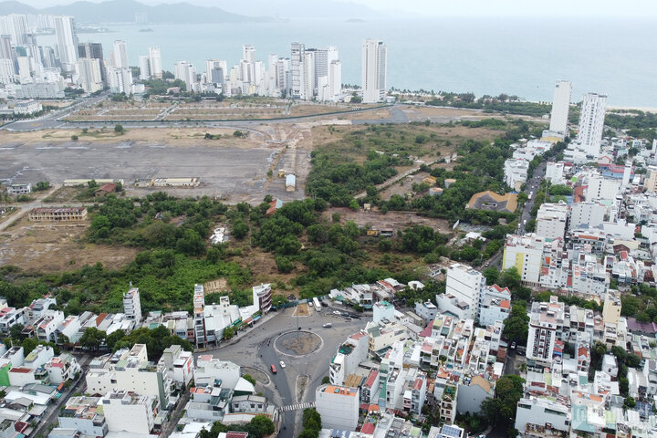 Sân bay cũ Nha Trang nơi Tập đoàn Phúc Sơn được giao đất làm dự án. (Ảnh: Xuân Ngọc)