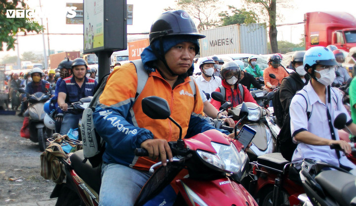 Thời tiết TP.HCM hôm nay ngày 18/3 ít mây, trời nắng nóng, lượng UV cao nhất ở mức 11.