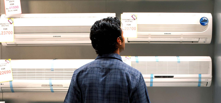 Bạn đừng cho rằng điều hòa càng đắt càng tốt, càng tiết kiệm điện. Thay vào đó hãy chú ý lựa chọn điều hòa phù hợp với diện tích phòng, thời gian sử dụng; phù hợp với điều kiện kinh tế và điều kiện sống của bản thân. (Ảnh: Midea)