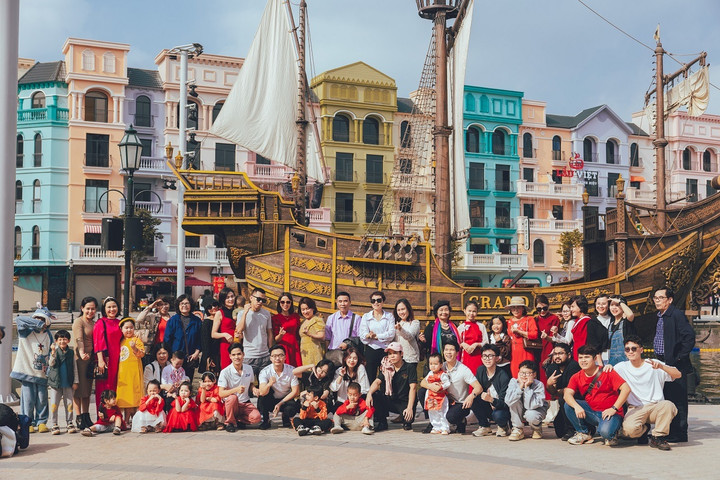 Sân khấu The Grand Voyage là điểm check-in được yêu thích hàng đầu ở Grand World.