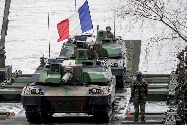 Theo tình báo Nga, Pháp sẽ sớm triển khai 2.000 binh sĩ đến Ukraine trong năm nay. (Ảnh: RT)