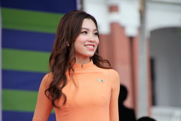 Cô giáo Nguyễn Thu Hằng đã vượt qua nhiều gian khó để vươn tới thành công nơi xứ người.