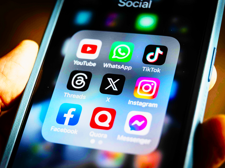 EU nhắm mục tiêu TikTok, X, các ứng dụng khác vì rủi ro AI trong bầu cử. (Ảnh: M9)