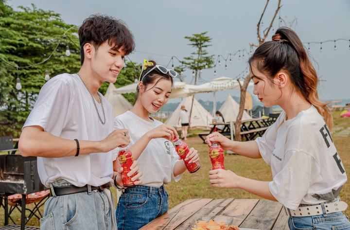 You are what you eat - tạm dịch: những gì bạn ăn uống tạo nên chính bạn đang làm thay đổi hàng ngàn người trẻ.