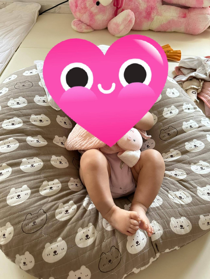 Thiếu gia Phillip Nguyễn hé lộ hình ảnh con gái, tuy nhiên anh vẫn muốn giữ kín diện mạo của cô bé.