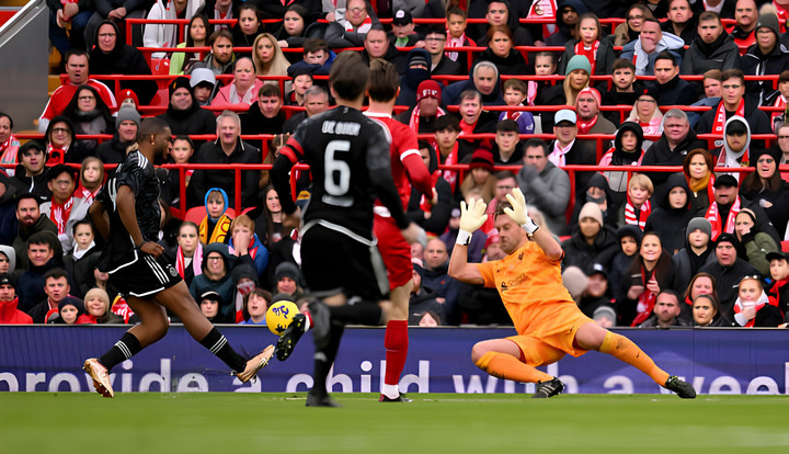 Trước sự cổ vũ của hàng chục nghìn khán giả, trận đấu tại Anfield diễn ra với 6 bàn thắng được ghi. Ajax vượt lên dẫn 2-0 nhờ các pha lập công của Derk Boerrigter và Kiki Musampa.