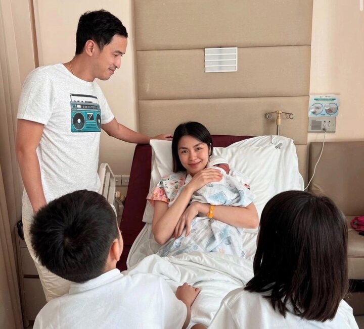 Tăng Thanh Hà sinh con trai út vào cuối năm 2021.