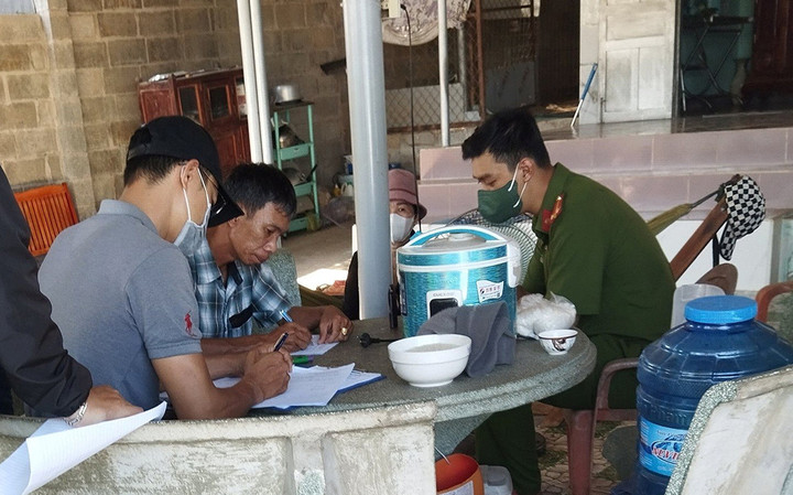 Bình Thuận: Liên tiếp xảy ra tai nạn lao động khiến 2 thợ lặn tử vong - 1