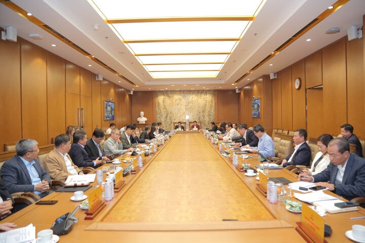Cuộc họp giao ban CEO tại điểm cầu trụ sở Petro Vietnam