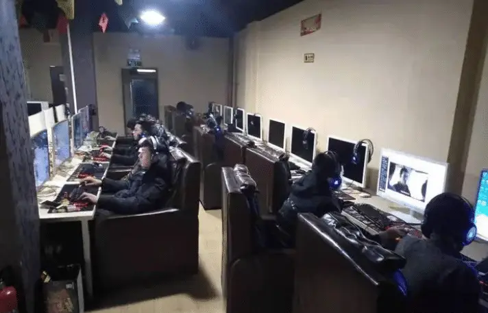 Liêu Uy từng đánh mất bản thân vào thế giới ảo. (Ảnh minh họa)