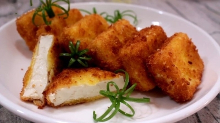 Đậu chiên trứng muối.