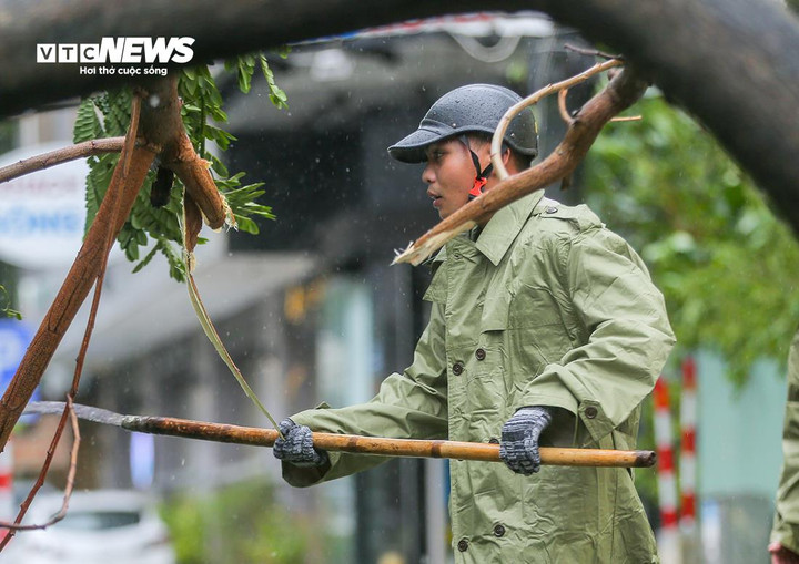 Ngày 29/3, Bắc Bộ và Bắc Trung Bộ cục bộ mưa to, đề phòng dông lốc. (Ảnh minh hoạ: Ngô Nhung)
