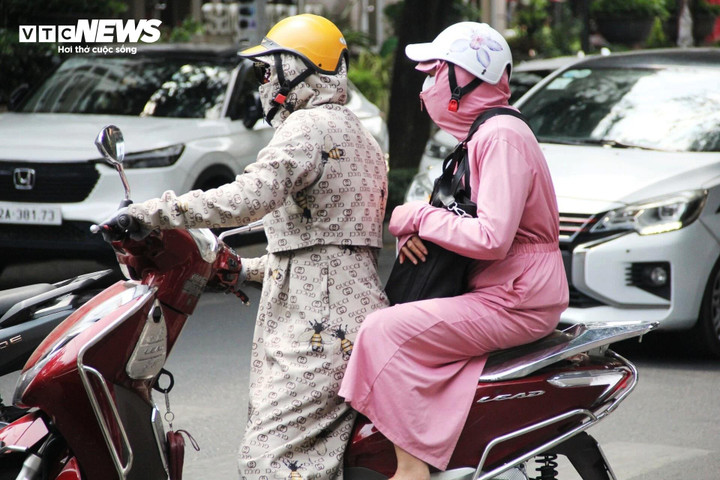 Theo cơ quan khí tượng, thời tiết TP.HCM ngày 30/3 nắng nóng, nhiệt độ cao lên đến 37 độ C.