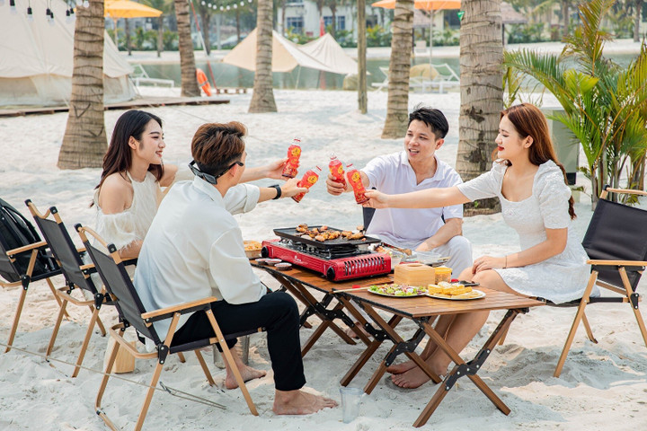 Nhiều người trẻ lựa chọn Trà Thanh Nhiệt Dr Thanh để thanh lọc cơ thể, giúp bản thân tươi mát mỗi ngày.