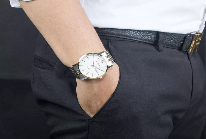Đồng Hồ Bulova Automatic 98C130 dành cho nam giới, vừa mang trọn thiết kế lịch lãm, vừa đạt chất lượng độ chính xác theo tiêu chuẩn Thụy Sĩ.