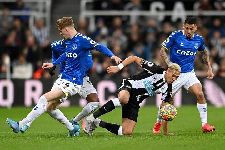 Newcastle chạm trán Everton tại Premier League