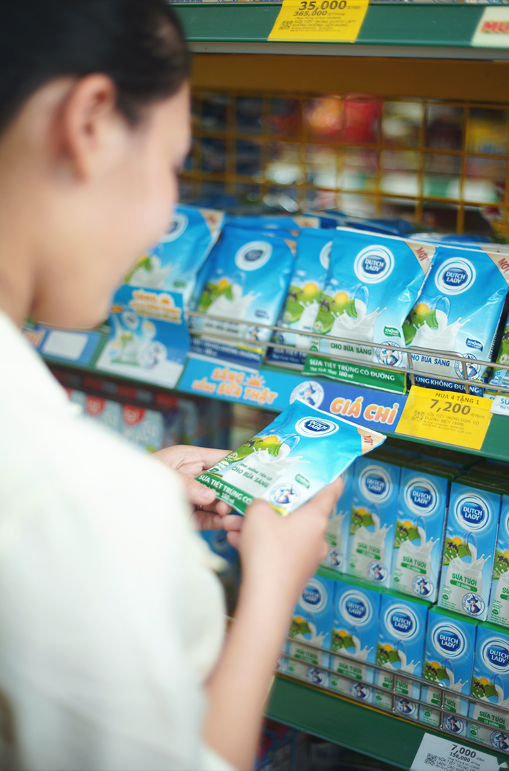 Cô Gái Hà Lan cam kết cung cấp nguồn dinh dưỡng tối ưu từ sữa chuẩn.