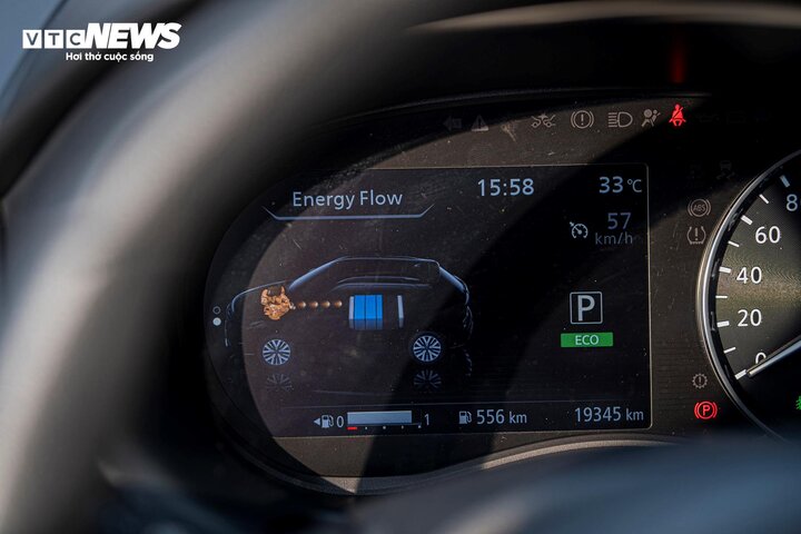 Hệ thống sạc của Nissan Kicks e-Power được tối ưu nhờ động cơ đốt trong và hệ thống phanh tái tạo năng lượng.