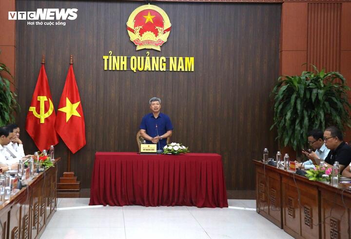 Quang cảnh buổi họp báo.