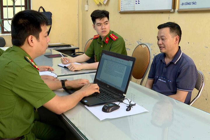Ông Phạm Văn Thông tại cơ quan công an. (Ảnh: Công an TP Hải Dương)