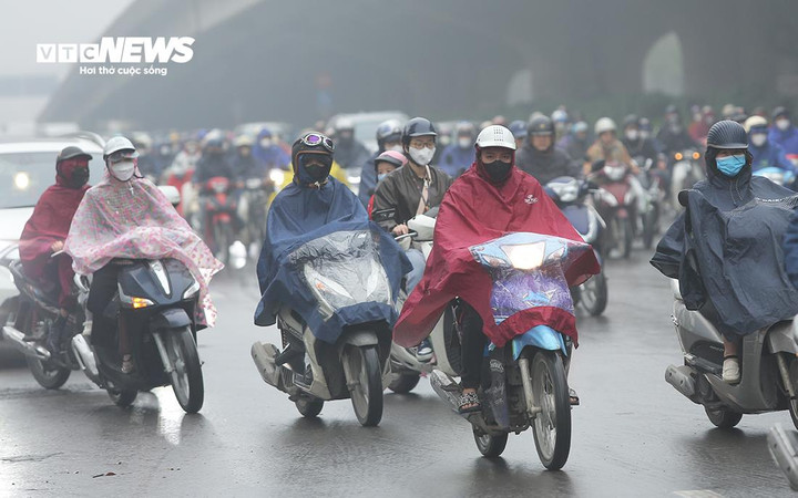 Sáng sớm 6/4, miền Bắc mưa nhỏ và sương mù rải rác. (Ảnh minh hoạ: Khổng Chí)